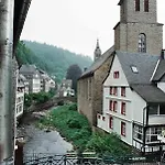 아파트 Historisches Haus Im Herzen Von