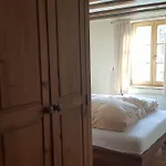 Historisches Haus Im Herzen Von 아파트 몬샤우