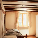 Historisches Haus Im Herzen Von 아파트 몬샤우