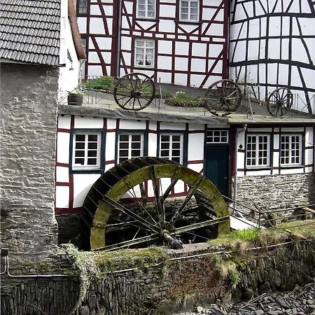 Historisches Haus Im Herzen Von Monschau